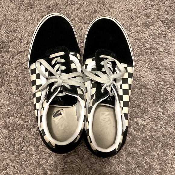 Vans Shoes - Checkered vans